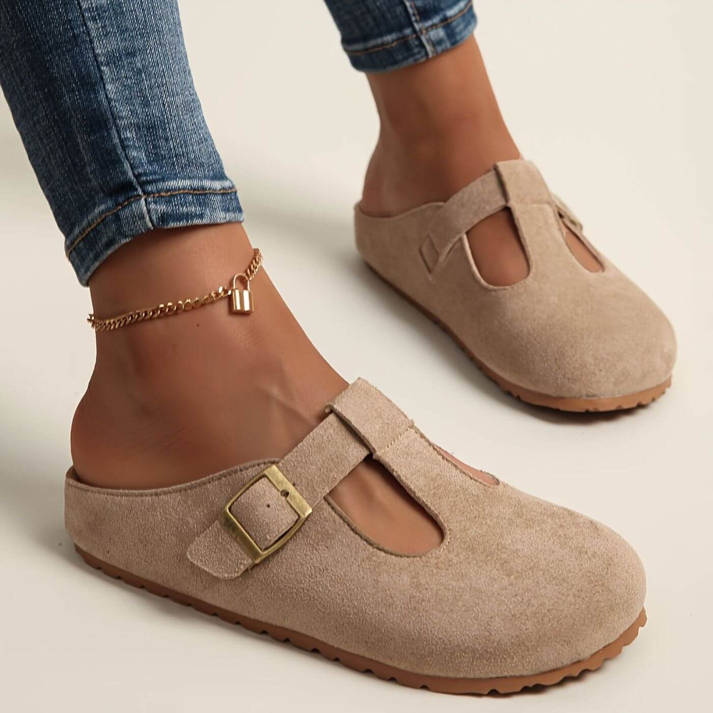 Mara Comfort Clogs